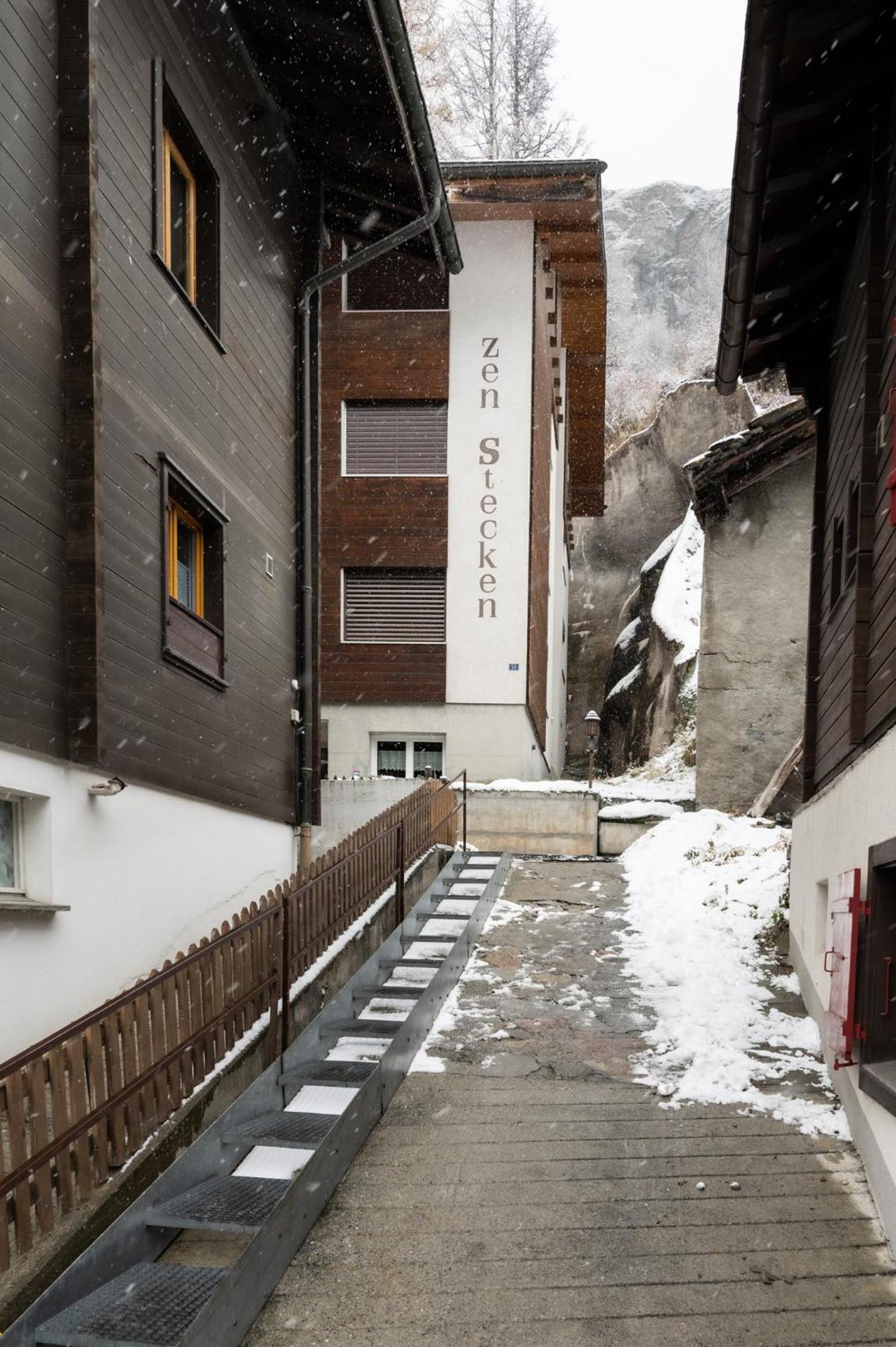 Snowflake-Ski In & Out Next To Matterhorn Express Zermatt Exterior foto